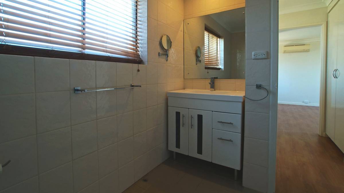 2/35A Halls Head Parade, Halls Head, WA 6210 AUS
