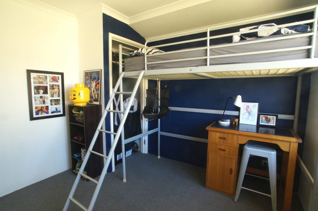 17 Highcliffe Circle, Lakelands - Thumbnail 3