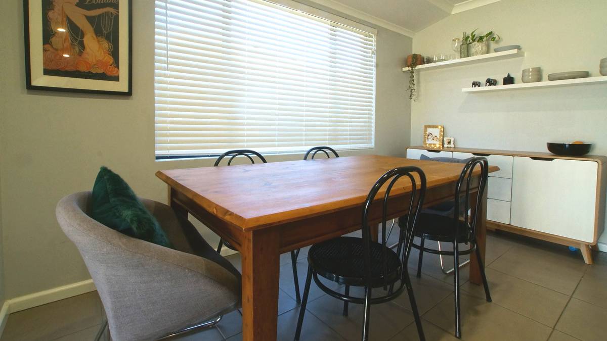 17 Highcliffe Circle, Lakelands, WA 6180 AUS