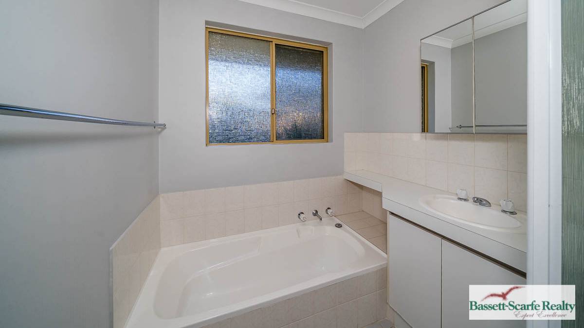 11b Kennett Place, Dawesville, WA 6211 AUS