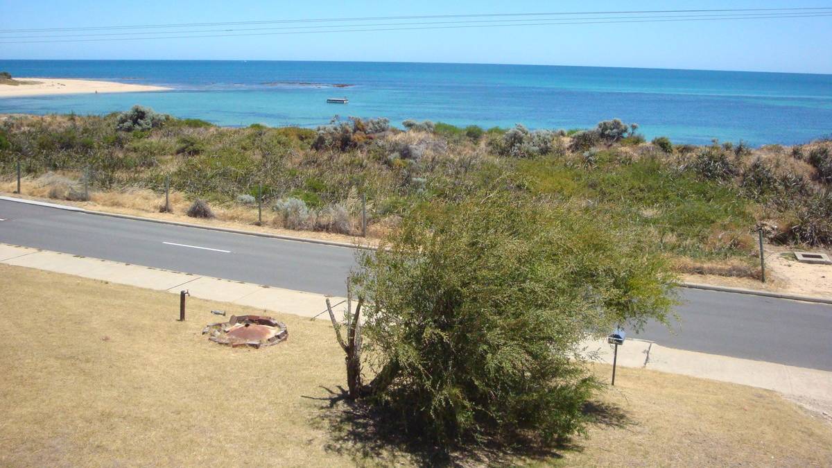 27 Spinaway Parade, FALCON, WA 6210 AUS