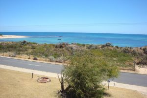 27 Spinaway Parade, FALCON, WA 6210 AUS