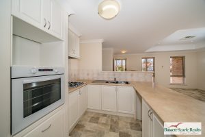 6 Saffron Loop, FALCON, WA 6210 AUS