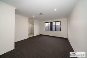 5 Goomarl Street, Dudley Park, WA 6210 AUS