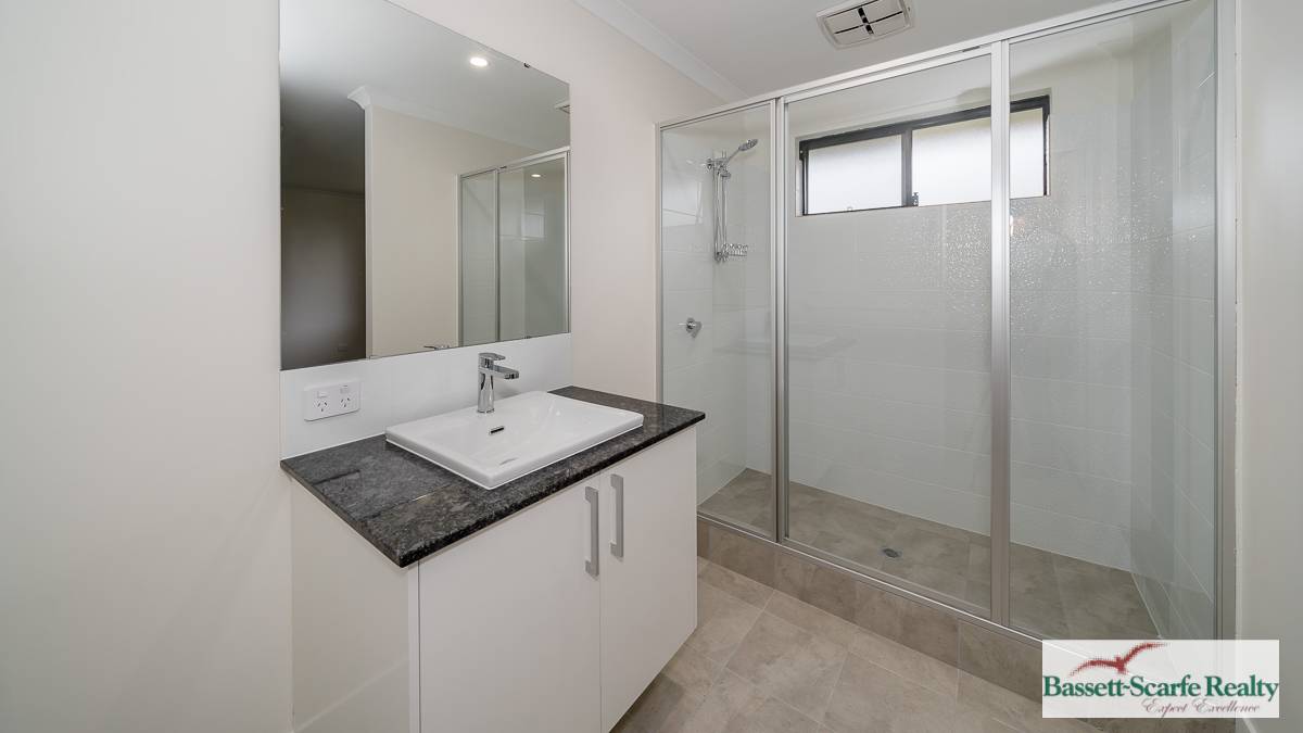 5 Goomarl Street, Dudley Park, WA 6210 AUS