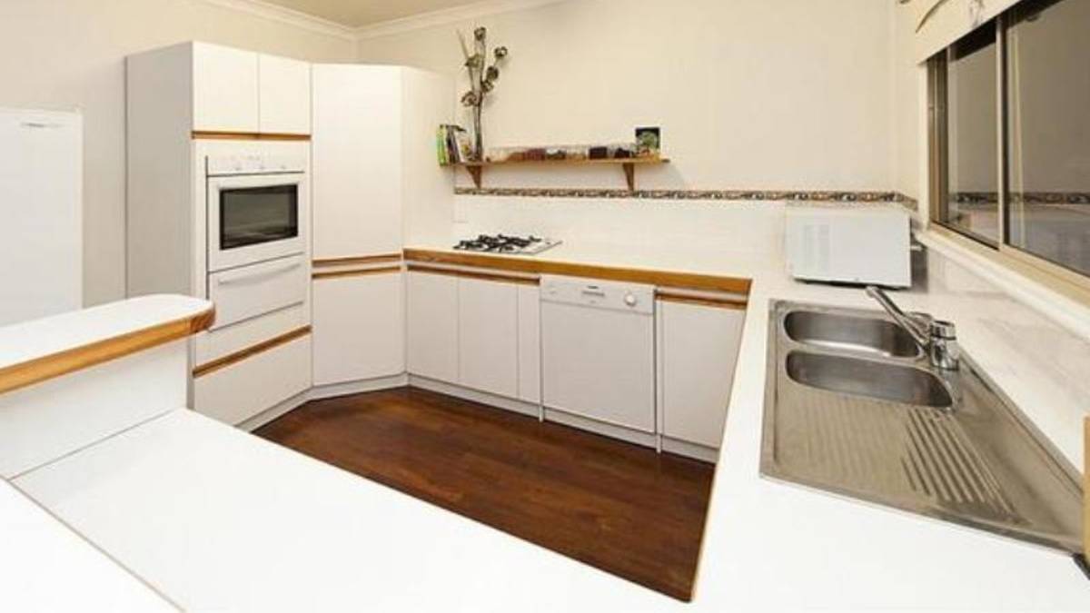 28 Yeedong Road, Falcon, WA 6210 AUS