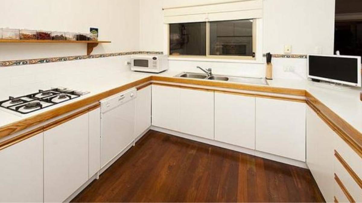 28 Yeedong Road, Falcon, WA 6210 AUS