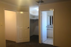 11 Mariner Place, Halls Head, WA 6210 AUS
