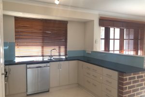 11 Mariner Place, Halls Head, WA 6210 AUS