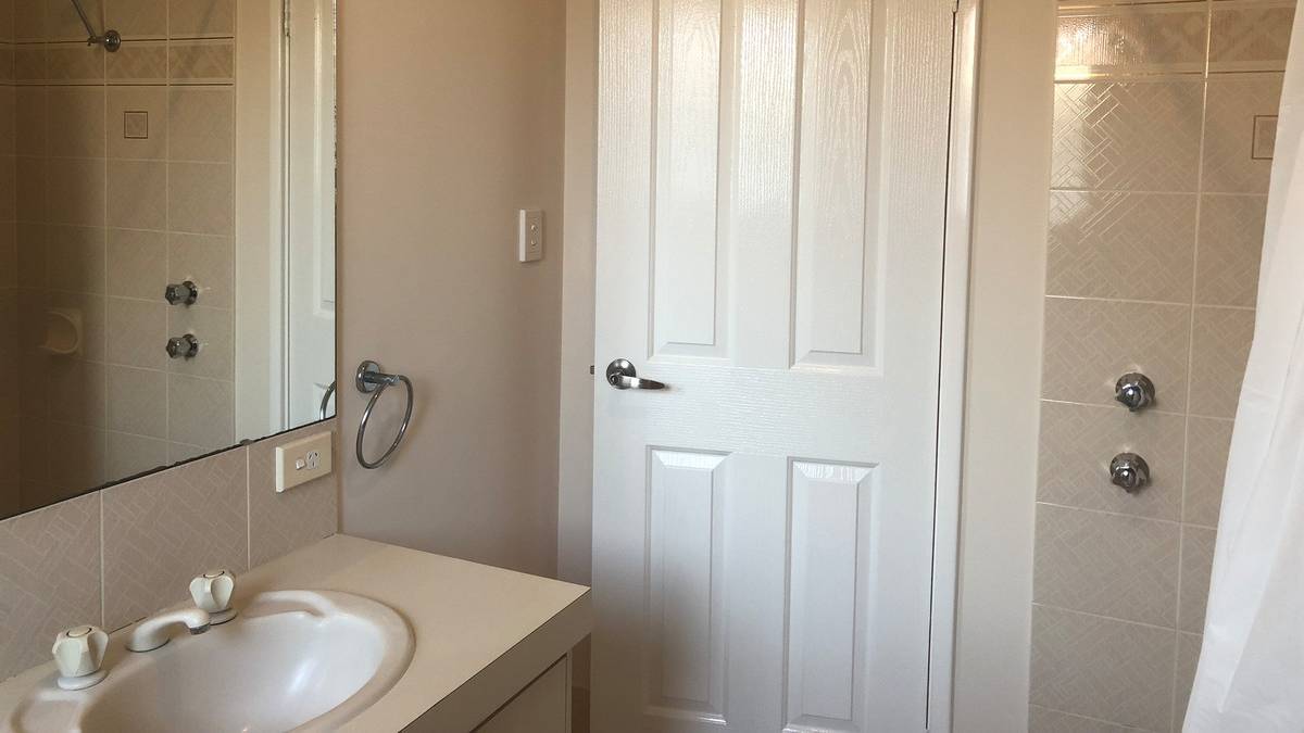 11 Mariner Place, Halls Head, WA 6210 AUS
