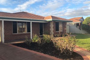 11 Mariner Place, Halls Head, WA 6210 AUS