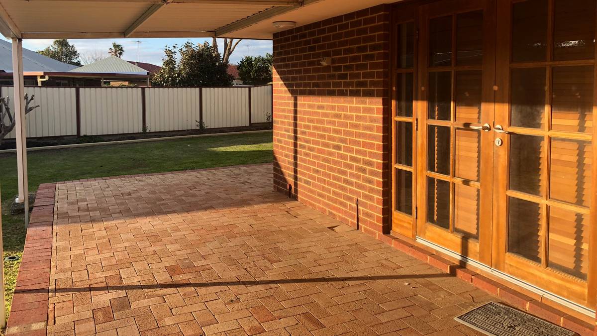 11 Mariner Place, Halls Head, WA 6210 AUS
