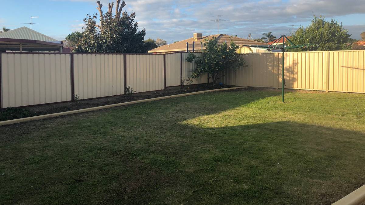 11 Mariner Place, Halls Head, WA 6210 AUS