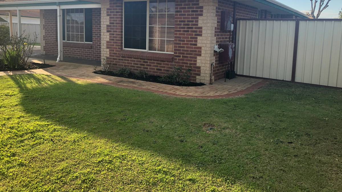 11 Mariner Place, Halls Head, WA 6210 AUS