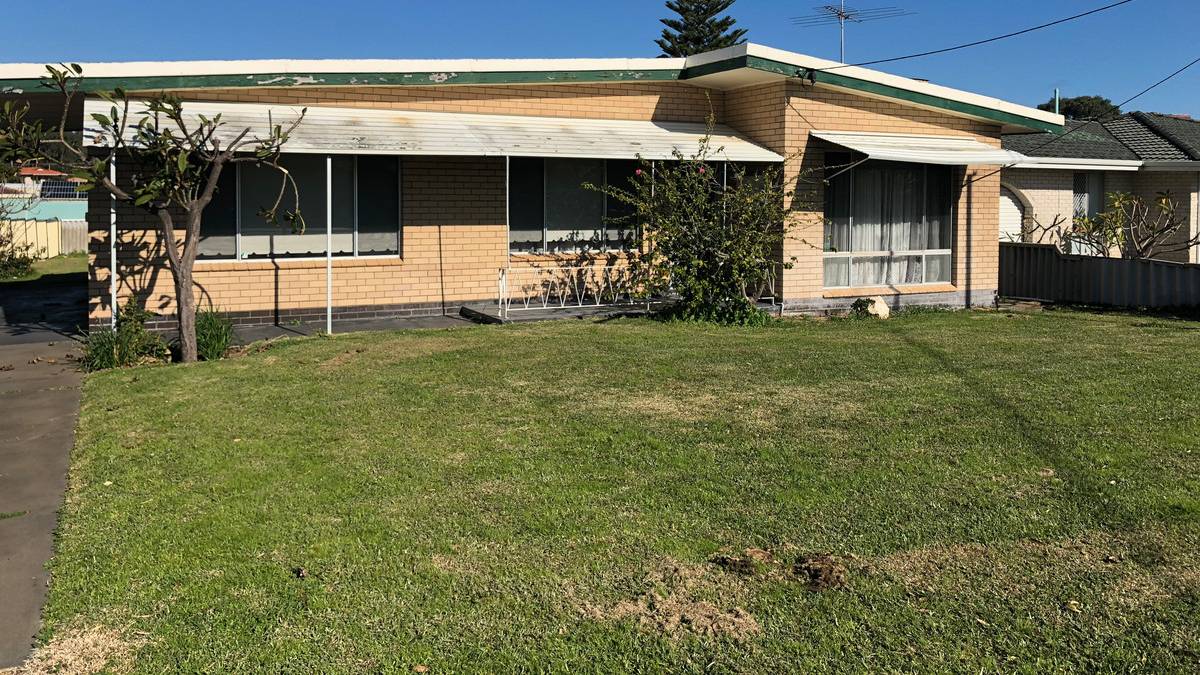 7 Leigh Street, Dudley Park, WA 6210 AUS