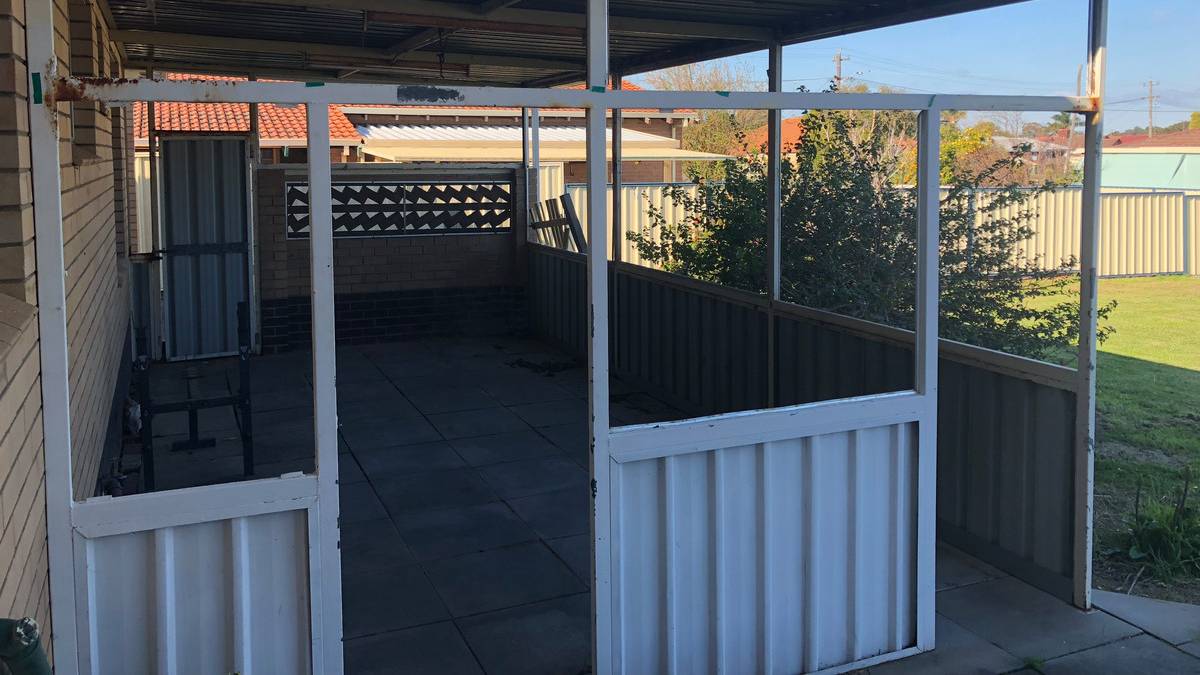 7 Leigh Street, Dudley Park, WA 6210 AUS