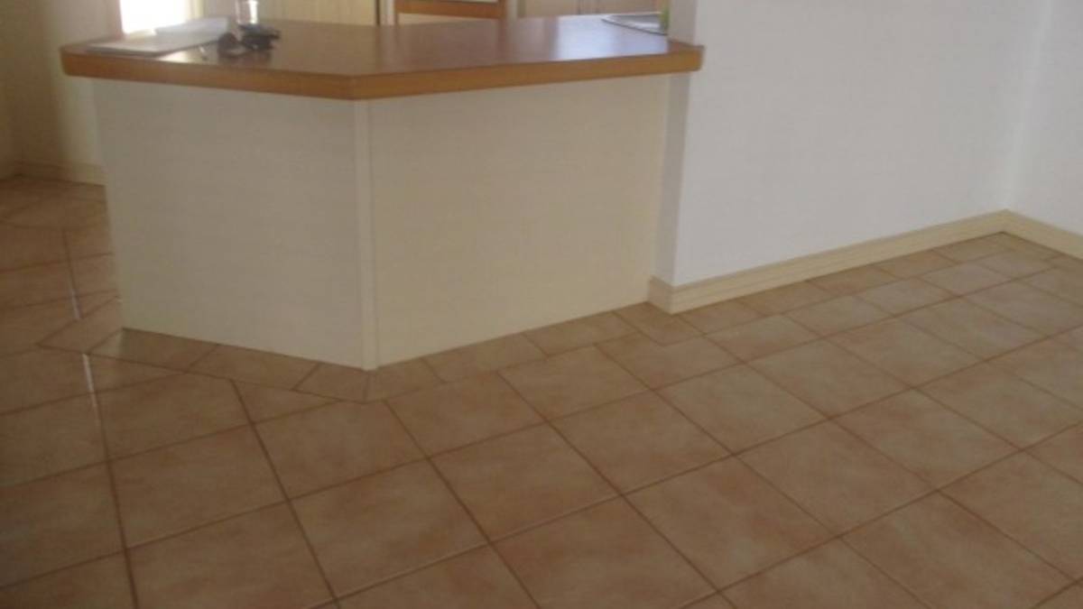 35 Willoughbridge Crescent, ERSKINE, WA 6210 AUS