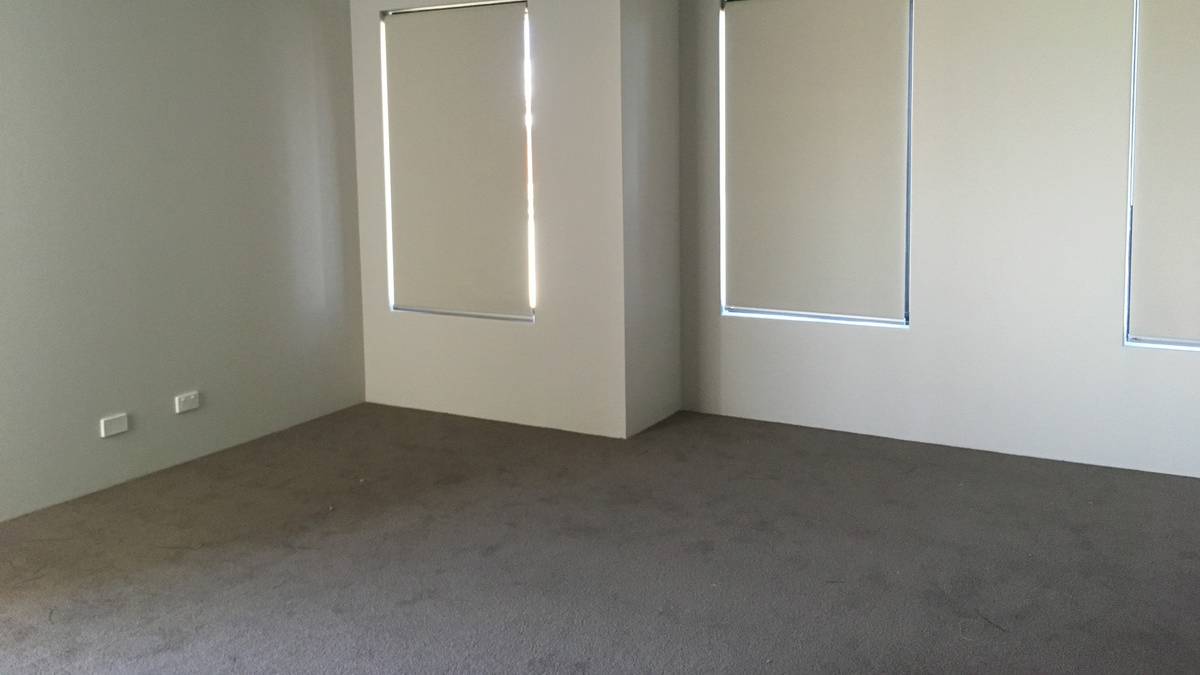 20 Loretta Parkway, Lakelands, WA 6180 AUS