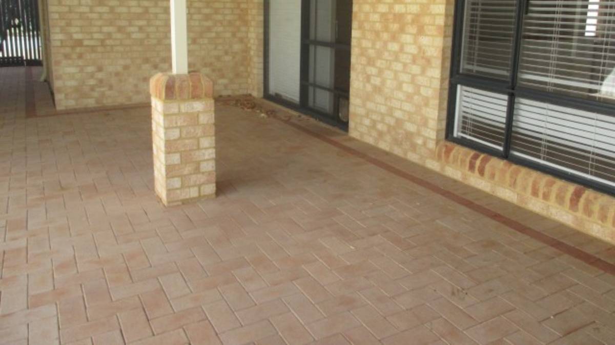 35 Willoughbridge Crescent, ERSKINE, WA 6210 AUS