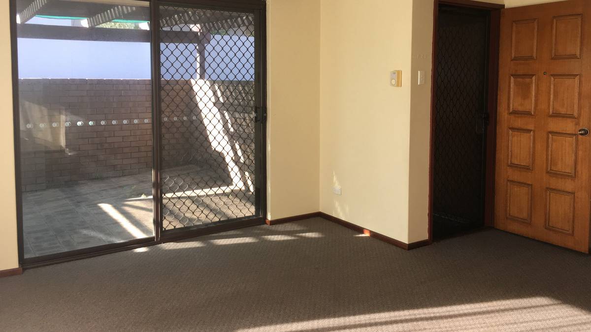 1/35 - 37 Sholl Street, Mandurah, WA 6210 AUS