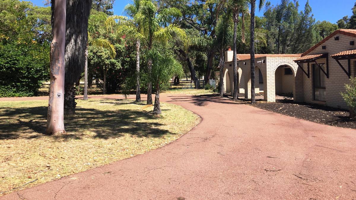 4 Pleasant Grove Circle, FALCON, WA 6210 AUS