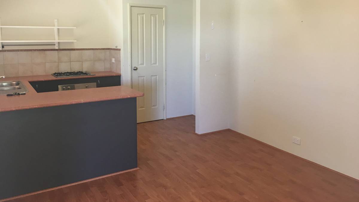 1/4 Binnar Court, Erskine, WA 6210 AUS