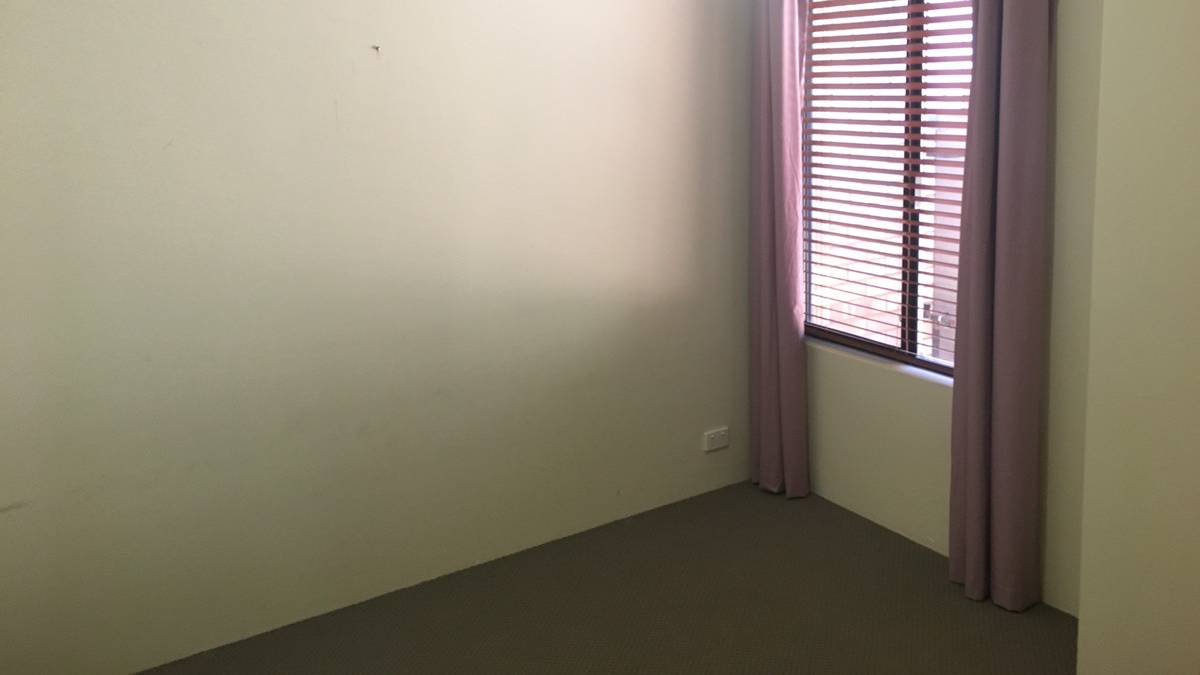 1/4 Binnar Court, Erskine, WA 6210 AUS