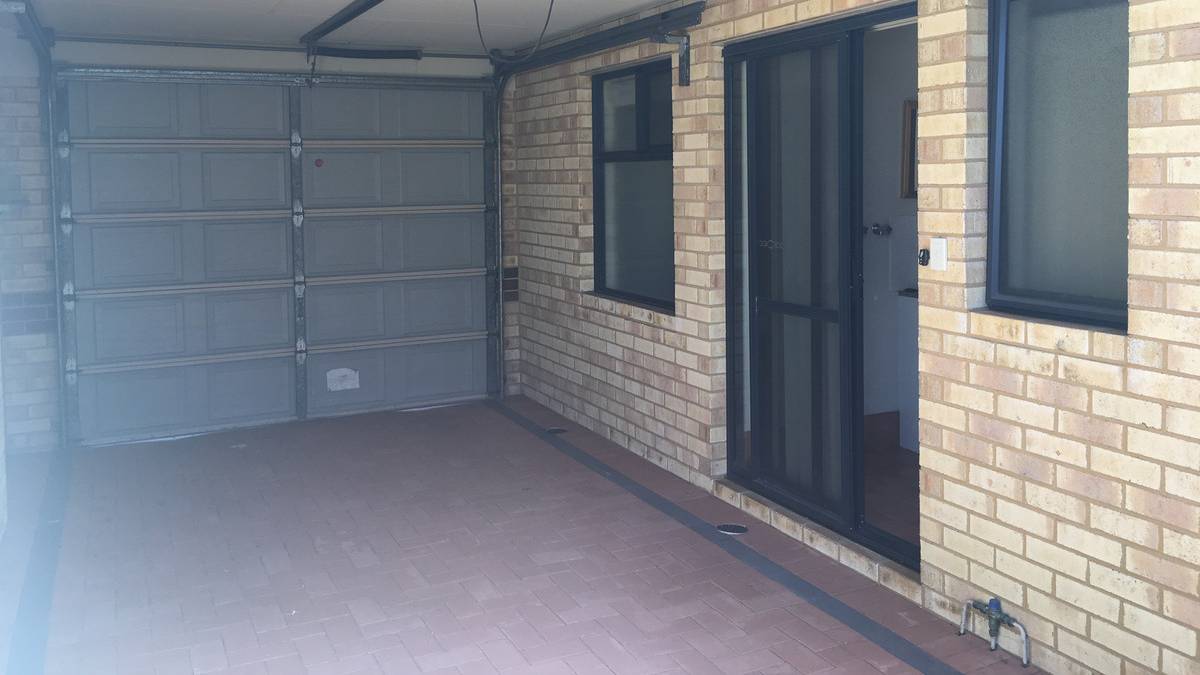 1/4 Binnar Court, Erskine, WA 6210 AUS