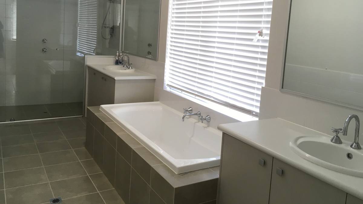 9 Tallas Road, Silver Sands, WA 6210 AUS