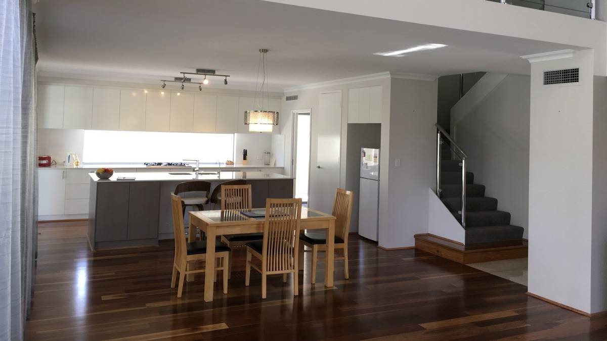 9 Tallas Road, Silver Sands, WA 6210 AUS