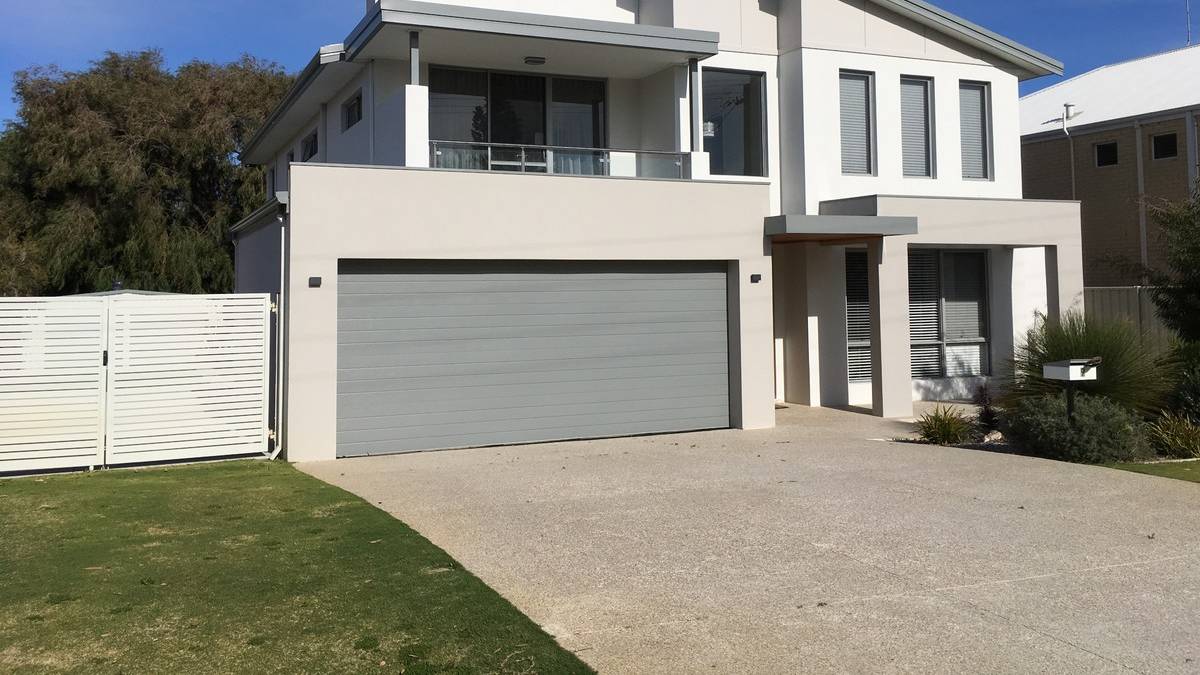 9 Tallas Road, Silver Sands, WA 6210 AUS