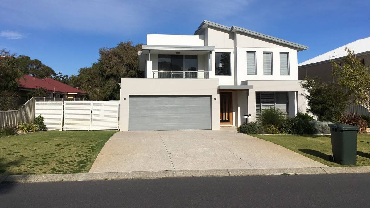 9 Tallas Road, Silver Sands, WA 6210 AUS
