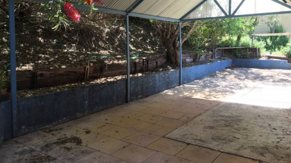 104B Janis Street, HALLS HEAD, WA 6210 AUS