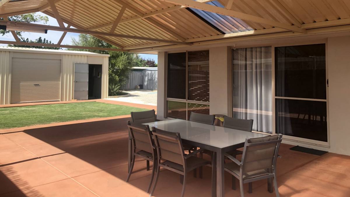 33 Oakover Turn, Greenfields, WA 6210 AUS