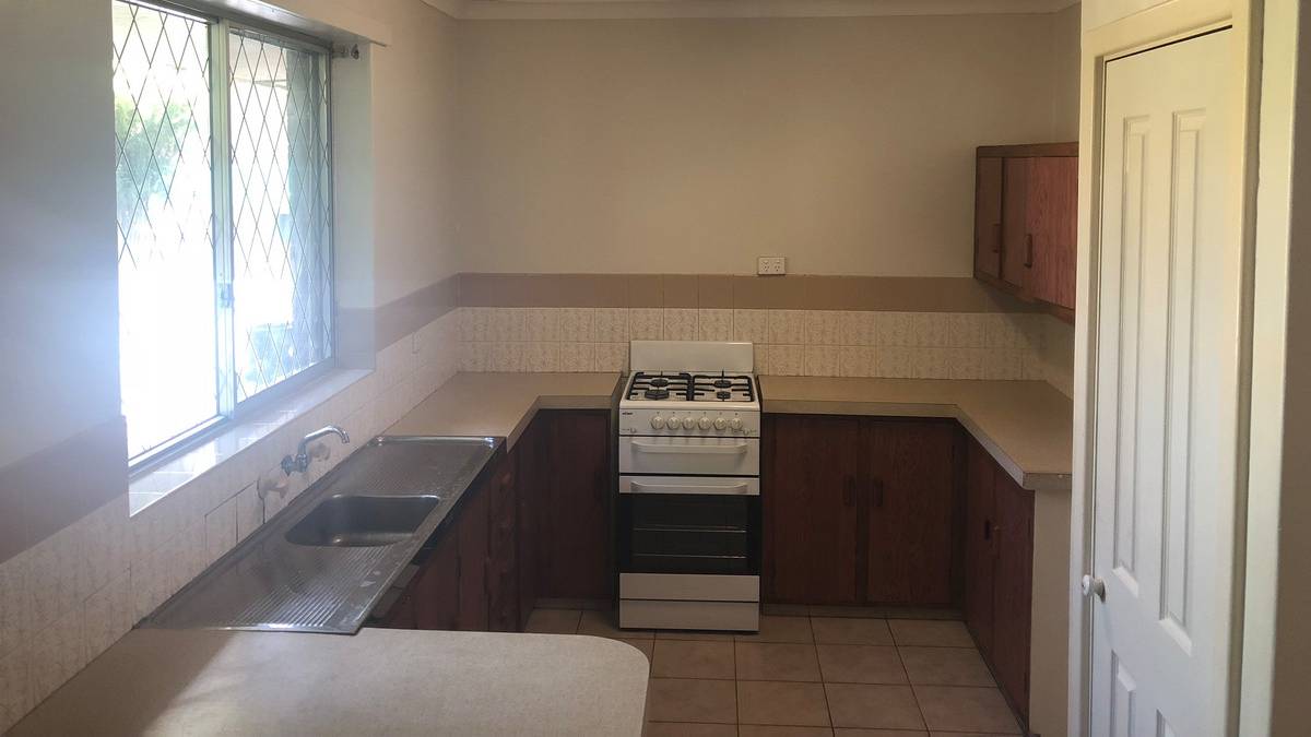 4 Gillark Street, Dudley Park, WA 6210 AUS