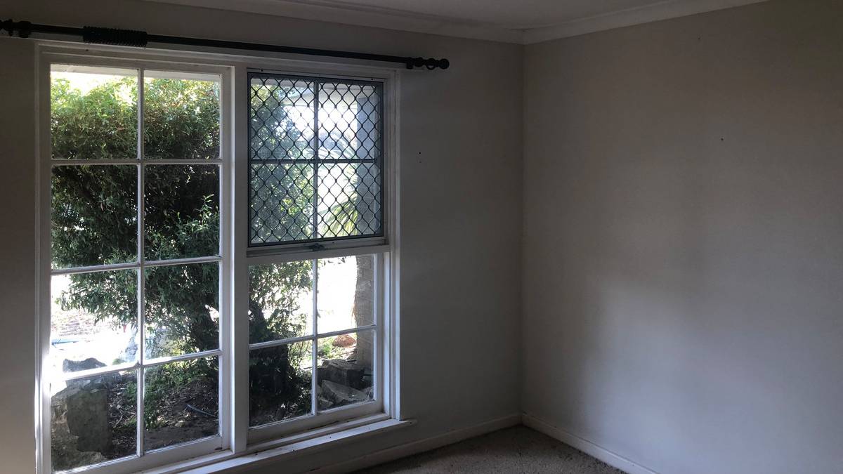 4 Gillark Street, Dudley Park, WA 6210 AUS