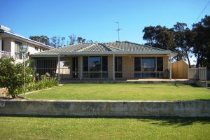 26 Fairbridge Road, Halls Head, WA 6210 AUS