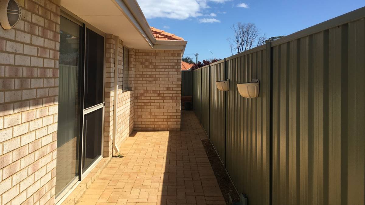 36 Saffron Loop, FALCON, WA 6210 AUS