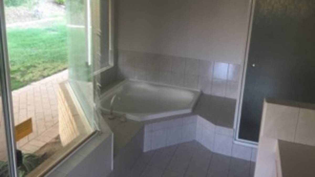 24 Hestia Place, San Remo, WA 6210 AUS