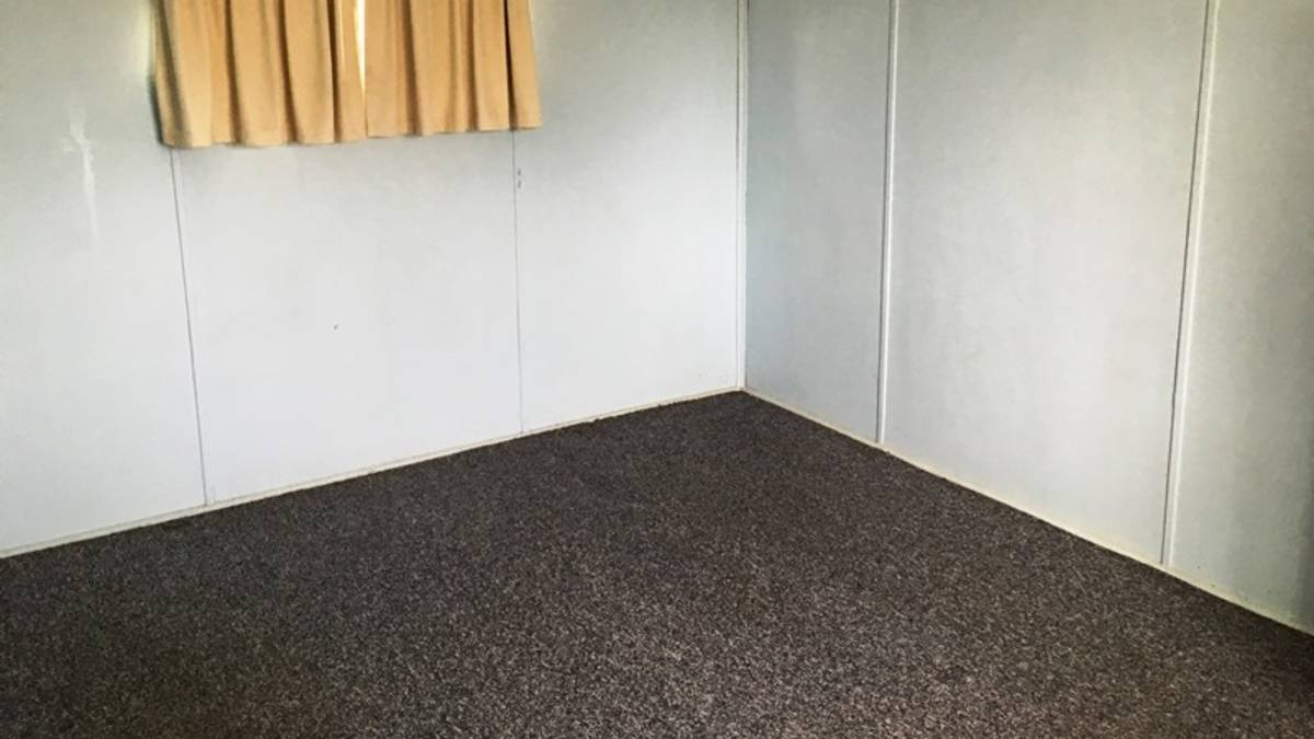 17 Tallas Road, SILVER SANDS, WA 6210 AUS