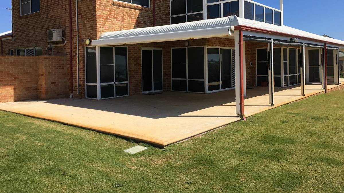 2 Barry Street, Mandurah, WA 6210 AUS