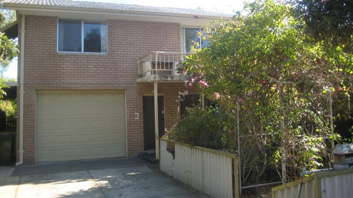 2 Bolton Street, DUDLEY PARK, WA 6210 AUS
