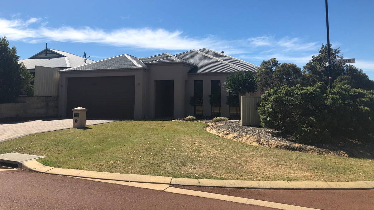 23 Kerkeri Heights, Lakelands, WA 6180 AUS