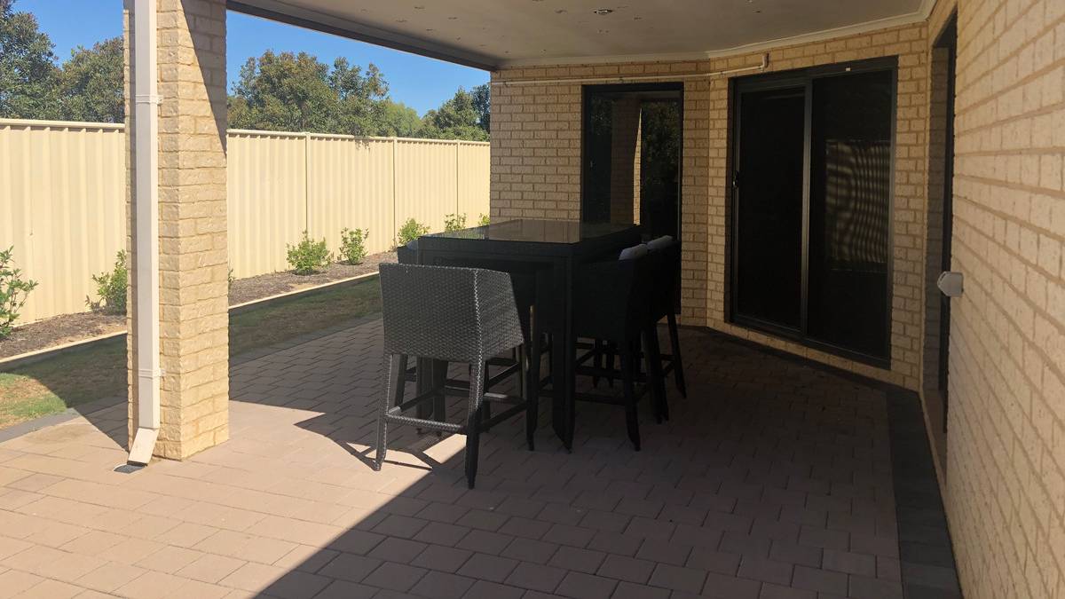 23 Kerkeri Heights, Lakelands, WA 6180 AUS