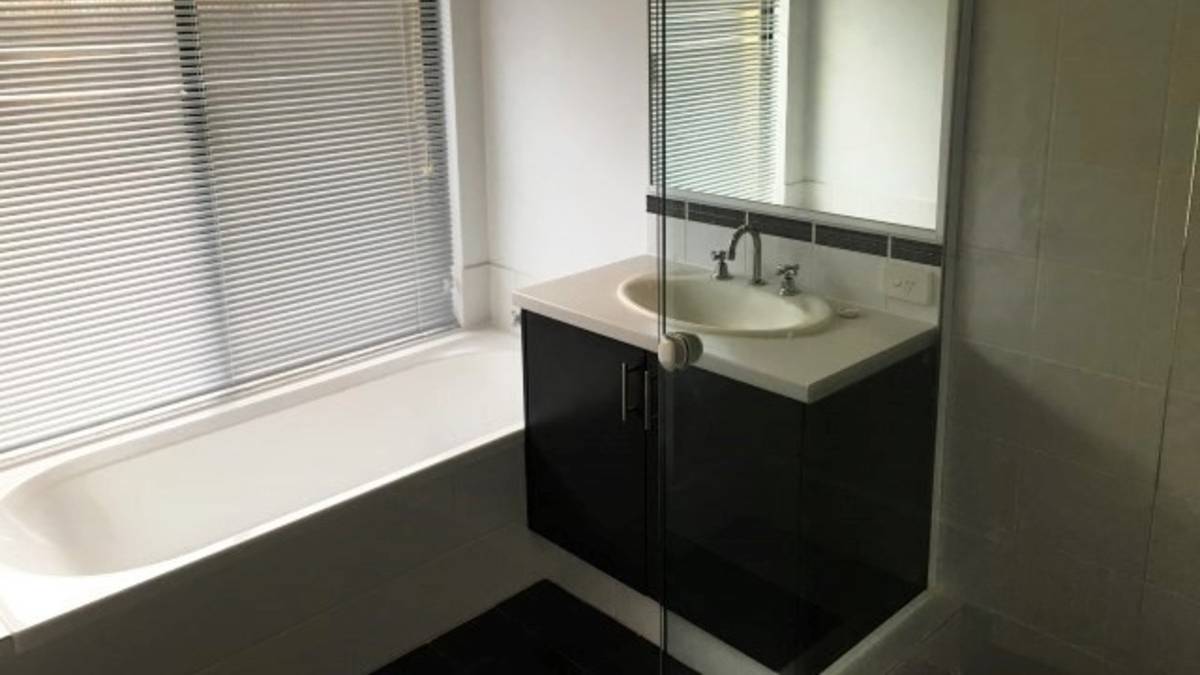 265 Peelwood Parade, HALLS HEAD, WA 6210 AUS