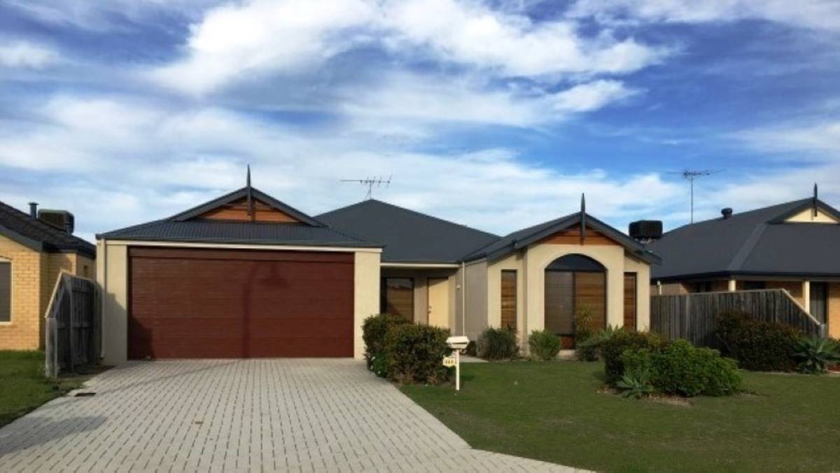 265 Peelwood Parade, HALLS HEAD, WA 6210 AUS
