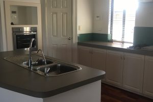 27 Marsdenia Road, HALLS HEAD, WA 6210 AUS