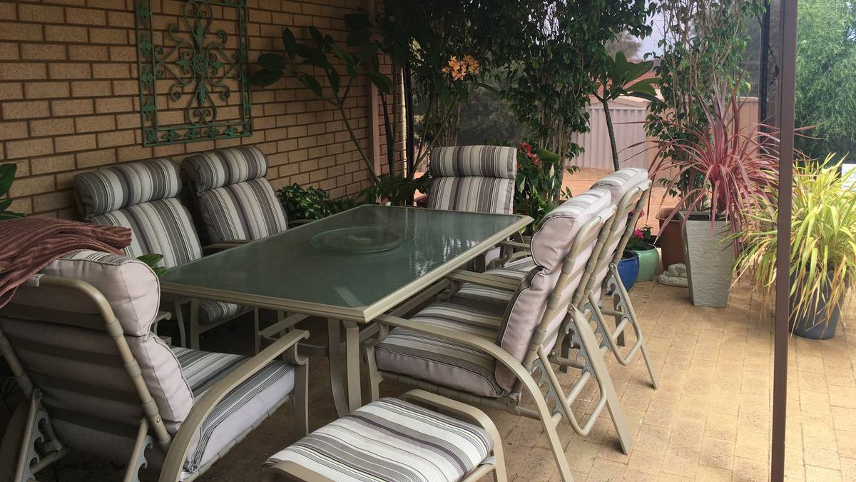 69 Portmarnock Circle, Halls Head, WA 6210 AUS