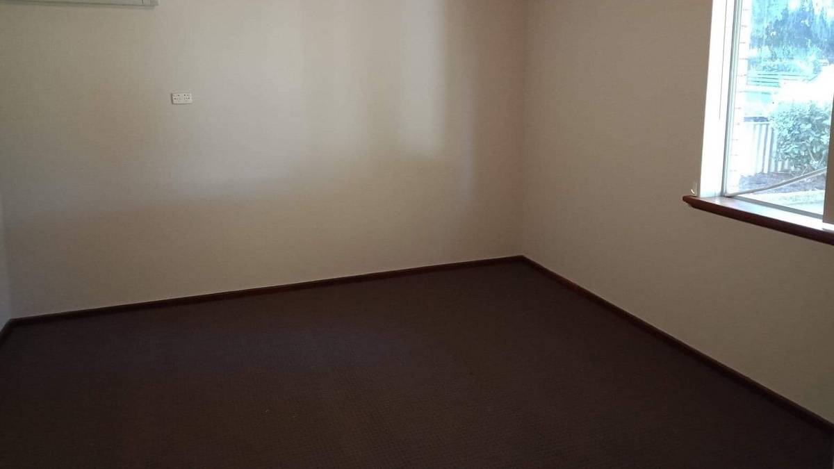 2 Bolton Street, DUDLEY PARK, WA 6210 AUS