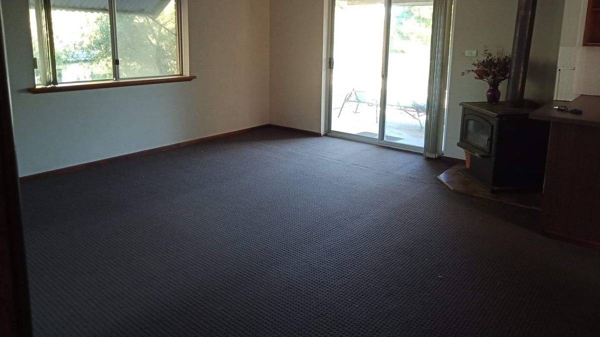 2 Bolton Street, DUDLEY PARK, WA 6210 AUS